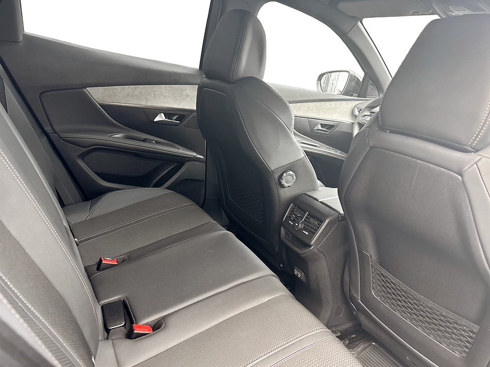Bild på Peugeot 3008 GT Black Pack 1.2 PT 130hk Aut B-KAMERA CARPLAY