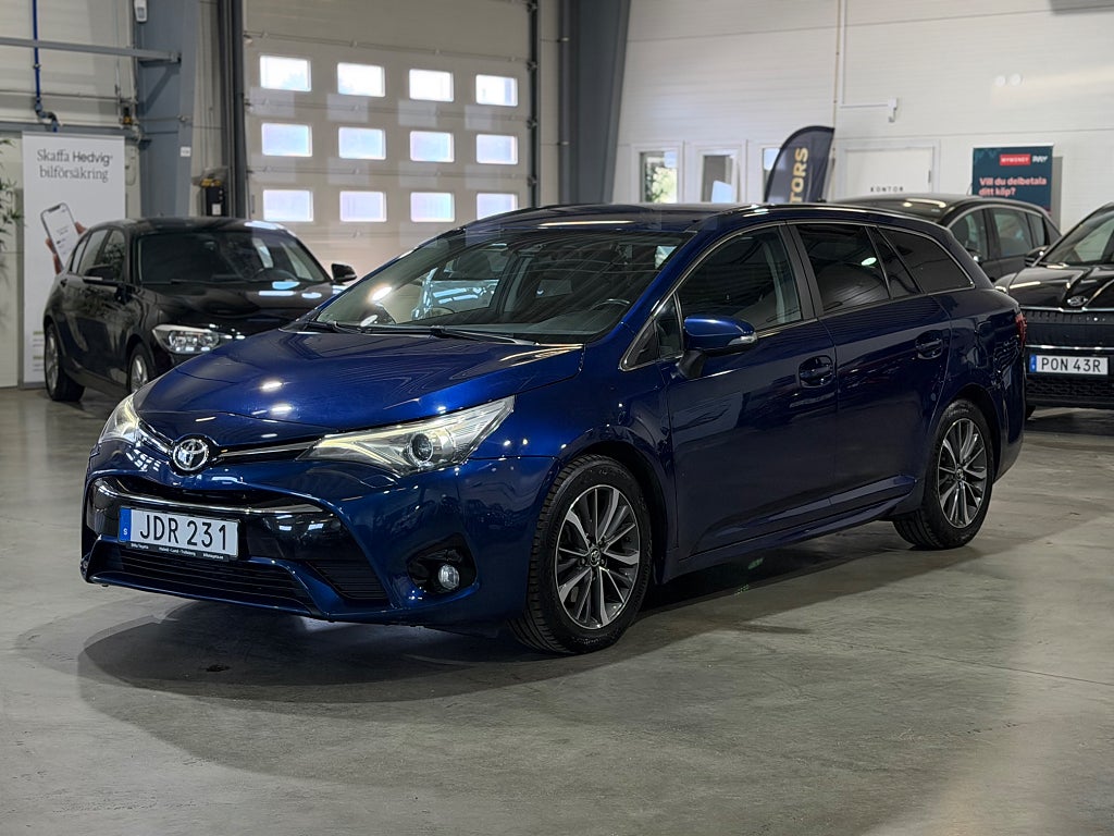 Toyota Avensis Kombi 2.0 D-4D Active Plus 143hk Drag FullServ 1 Ägare