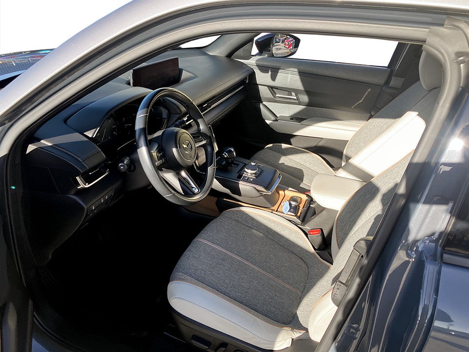 Bild på Mazda MX-30 e-Skyactiv EV 143hk Aut B-KAMERA 
