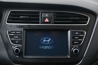 Halvkombi Hyundai i20 18 av 24