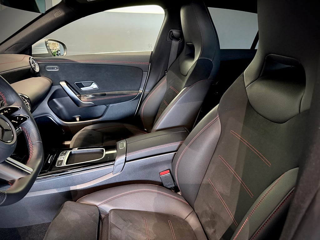 Mercedes-Benz CLA 200 AMG Sportpaket Premium Värmare 19tum - bild 10