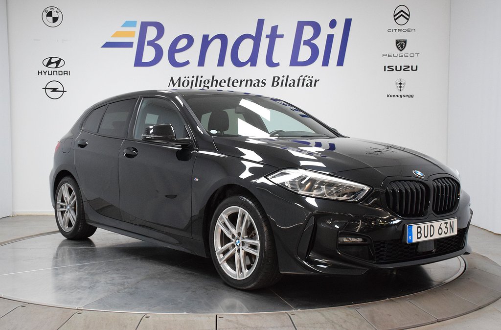 BMW 118 i Automat/ M Sport/Läder/Elstolar/Navi/Rattvärme/Moms