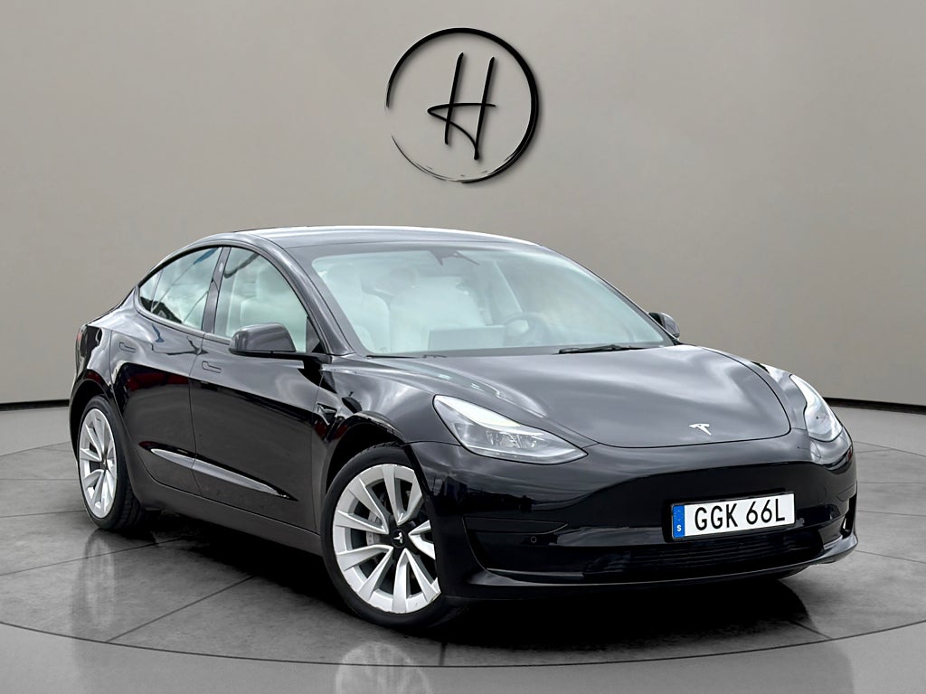 Tesla Model 3 Standard Range Plus helskinn panoramatak *SE-UTR