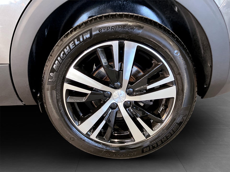 Bild på Peugeot 5008 GT 1.2 PT 130hk Aut 7-SITS B-KAMERA NAVI