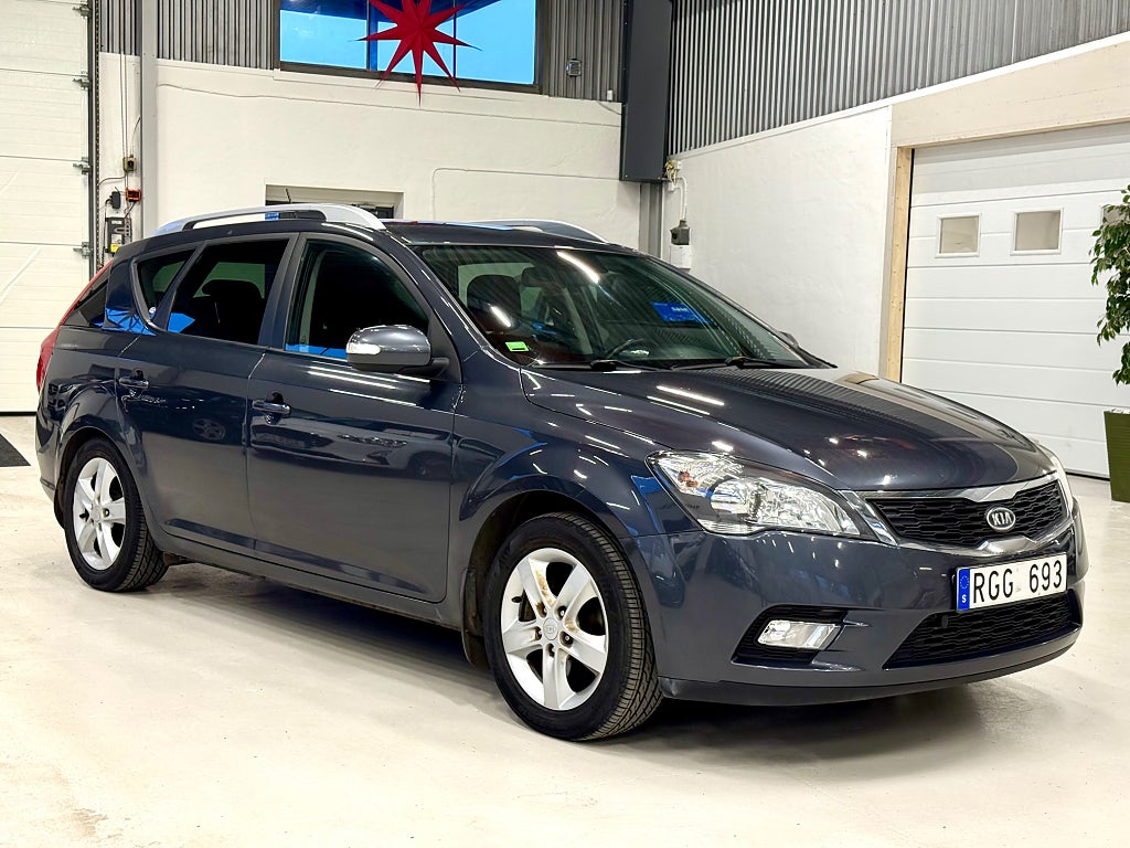 Kia Ceed cee'd_sw 1.6 CRDi Drag Värmare Vinterhjul Nybesiktigad - miniatyr 8