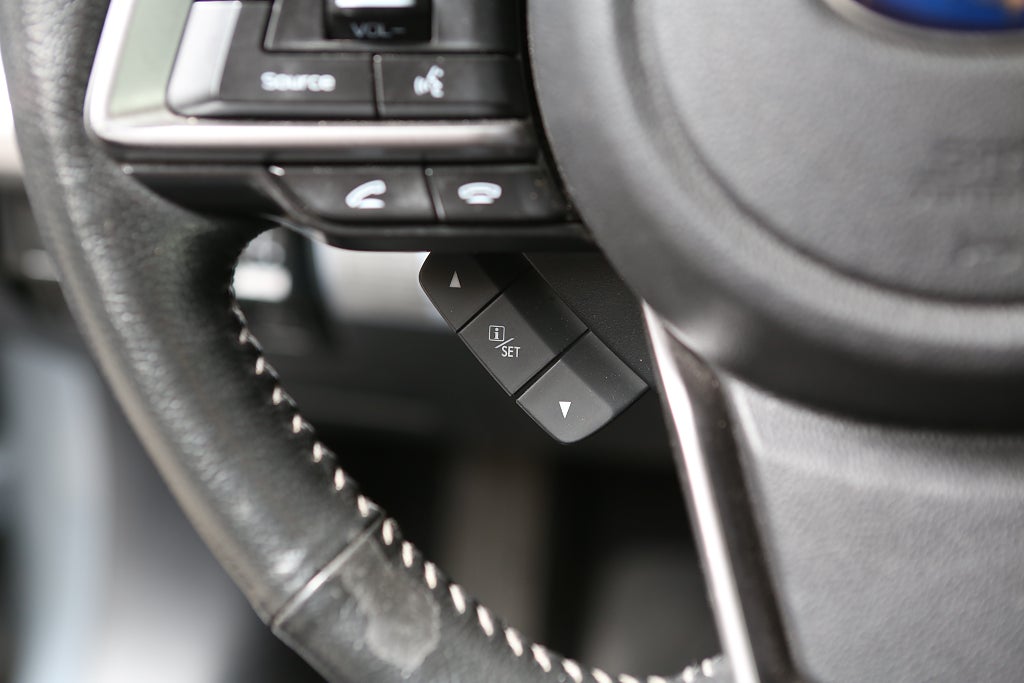 Subaru Outback 2,5i Ridge AWD Aut Skinn Bränslevärmare Drag 2018