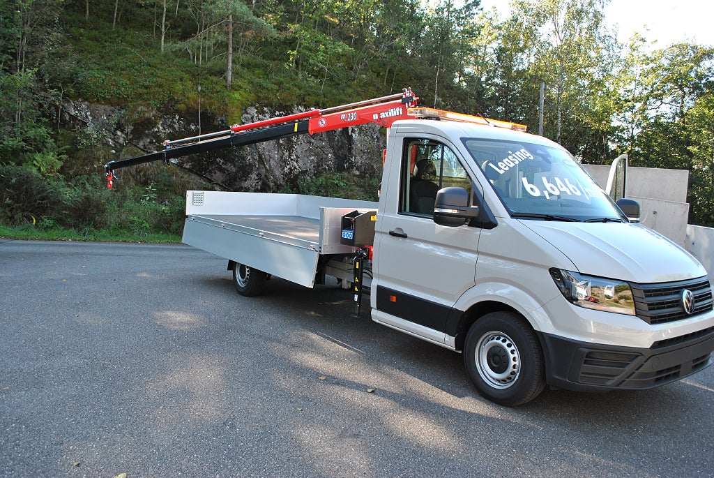 Volkswagen Crafter 4,2m Flak med Kran ML 230,3 