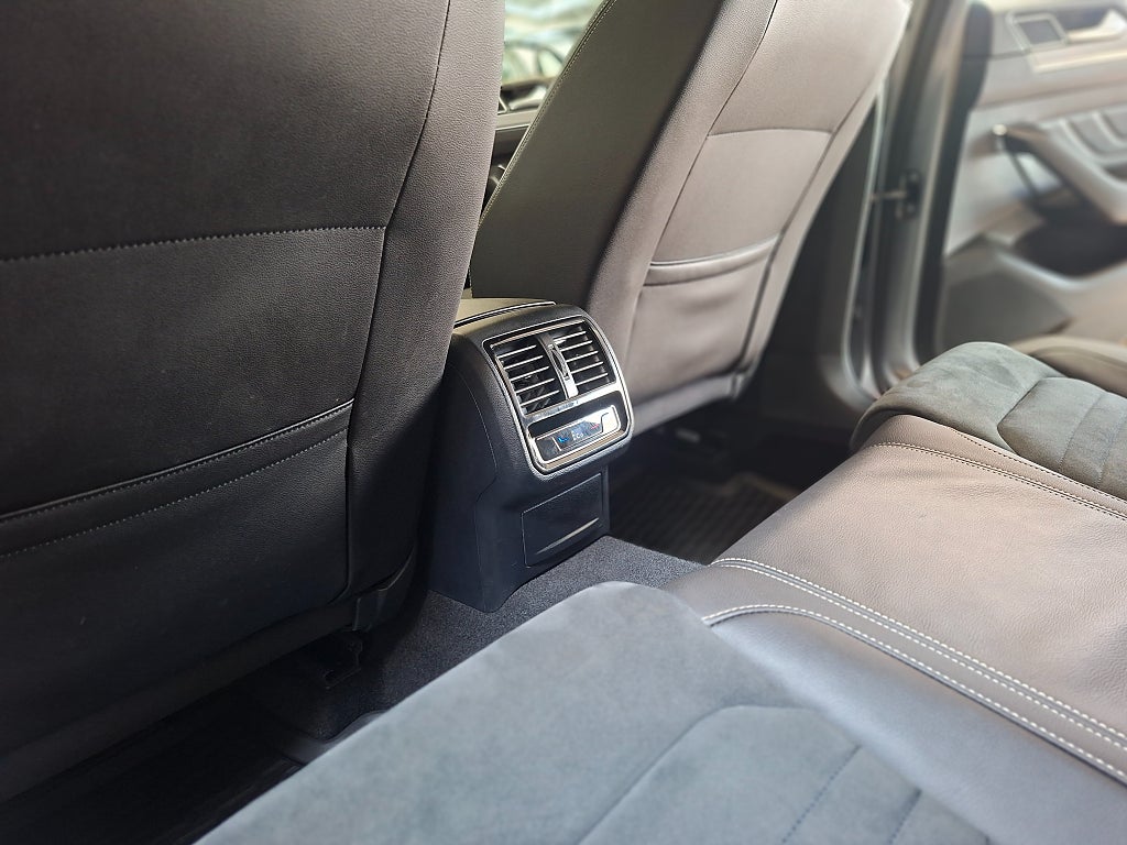 Volkswagen Passat 2022 - miniatyr 12