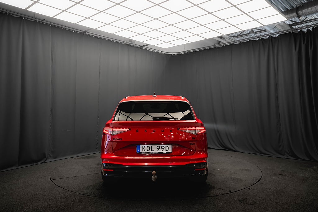 Skoda Enyaq iV 80x SPORTLINE DRAG 360 KAMERA HUD PANO 93% BATTERIHÄLSA