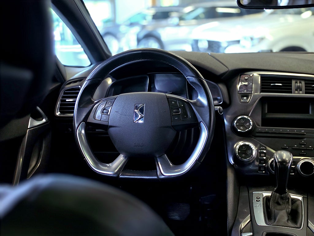 Citroën DS5 2.0 HDi Automat / Panorama / Drag / Head-up /