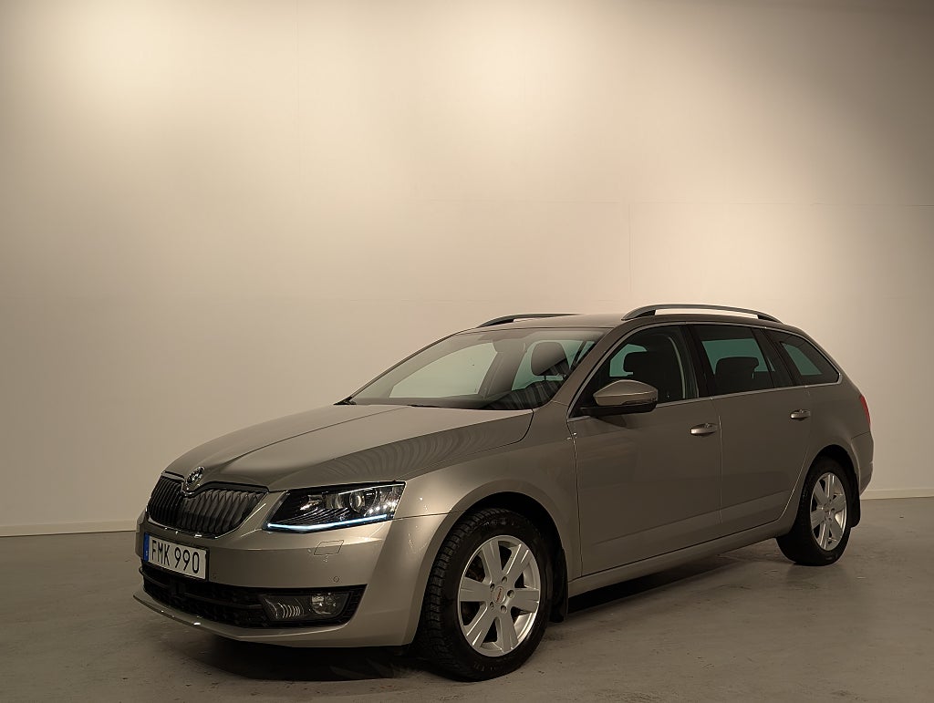 Skoda Octavia Kombi 1.4 TSI 150 hk, Premium, Style P-värm, Navi, Kamera, Drag