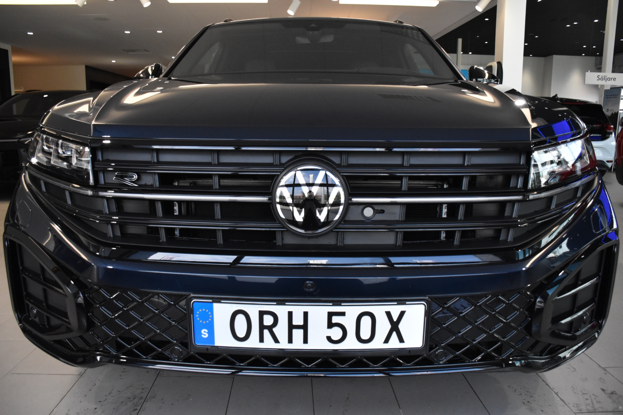 Volkswagen Touareg 286hk 4M R-line Black 2026, bild 3/54