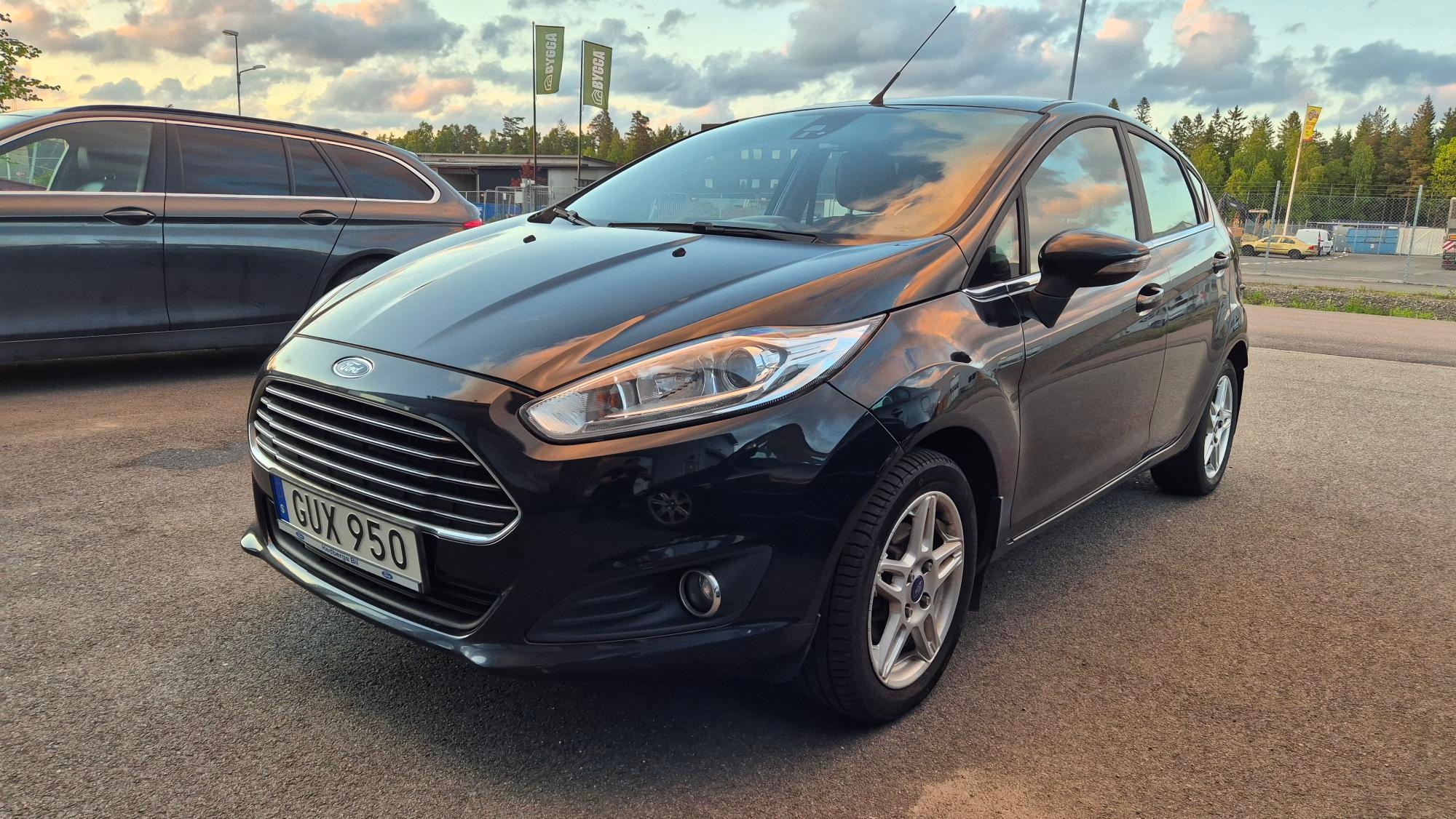Ford Fiesta 2015, bild 2/31