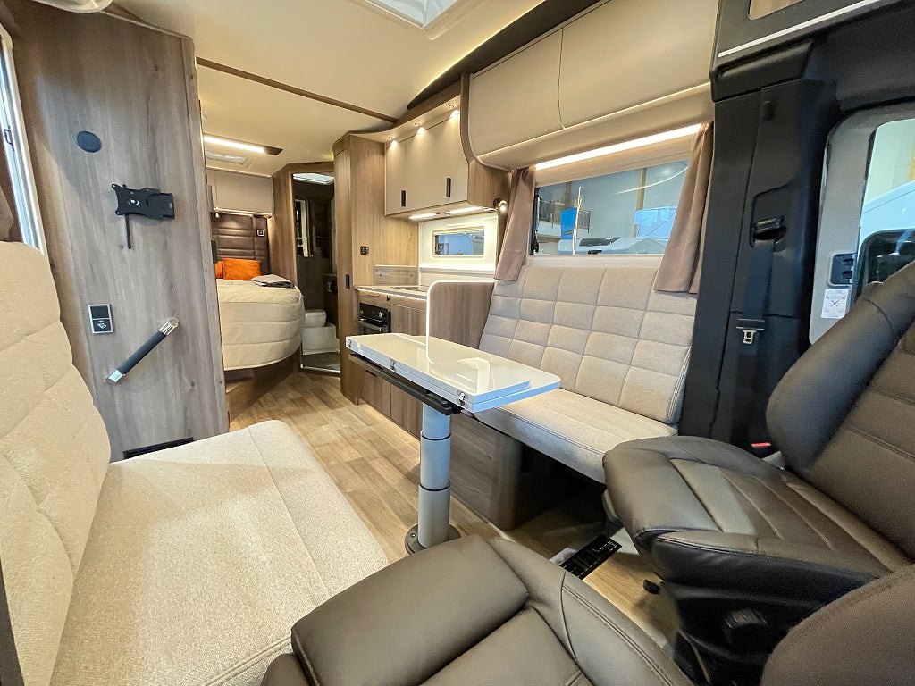 Kabe  Novum Compact 720 LXL / ALDE / Ugn / B-kort / Litium /   - Kabe