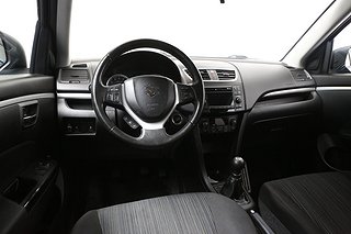 Halvkombi Suzuki Swift 12 av 14