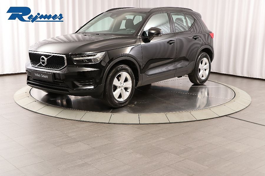 Volvo XC40 T2 FWD Momentum Core