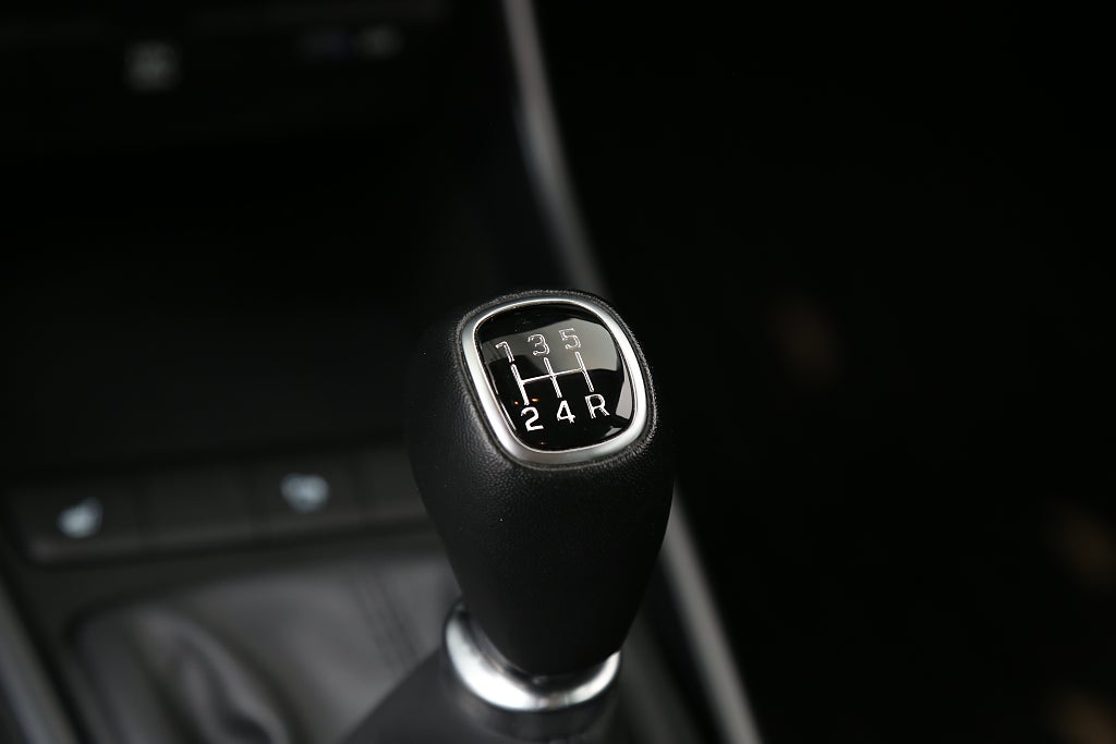 Hyundai i20 1,2 MPI 84hk Essential CarPlay I Kamera I Nybilsgaranti 2023