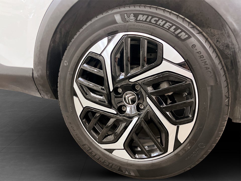 Bild på Citroën C4 Shine 1.2 PT 155hk Aut B-KAMERA CARPLAY