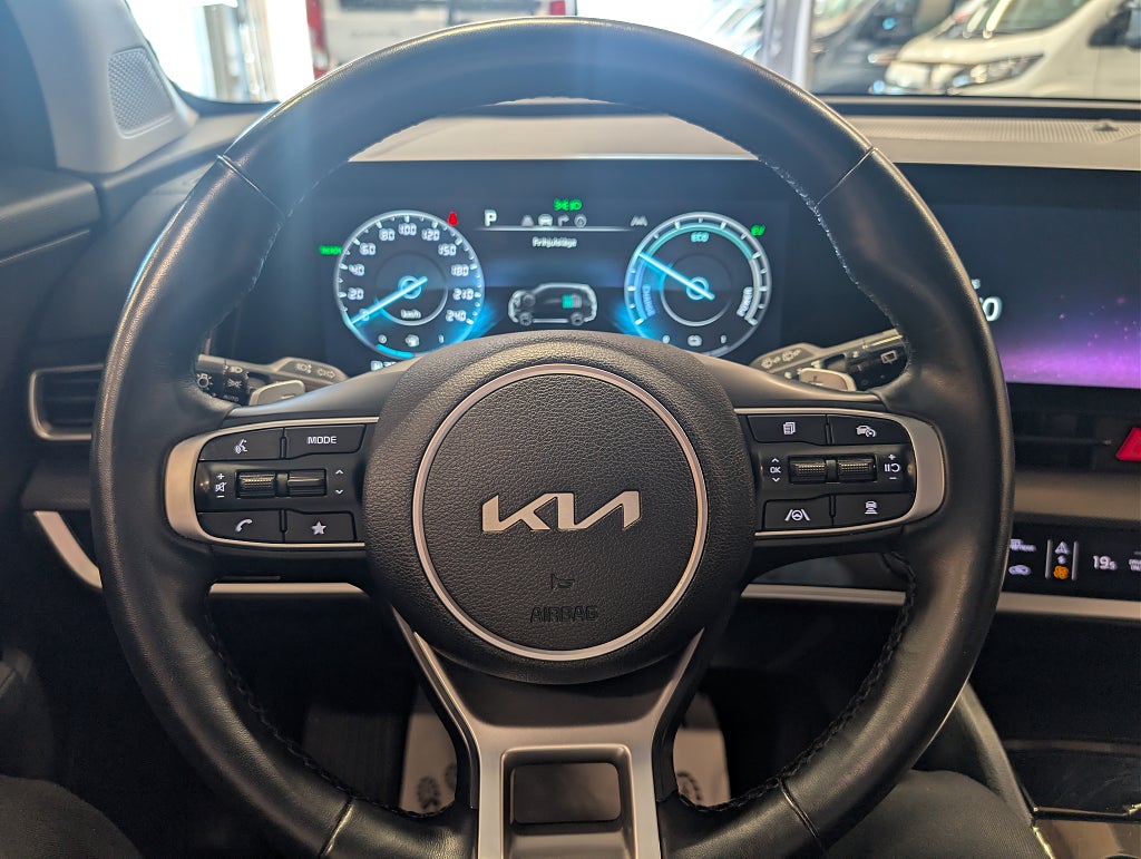 Kia Sportage PHEV AWD Advance Drag/Motorvärmare/360-kamera thumbnail