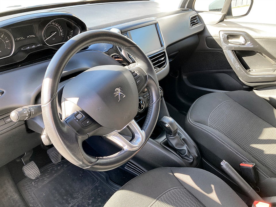 Bild på Peugeot 208 5D Active 1.2 PT 82hk FARTHÅLLARE