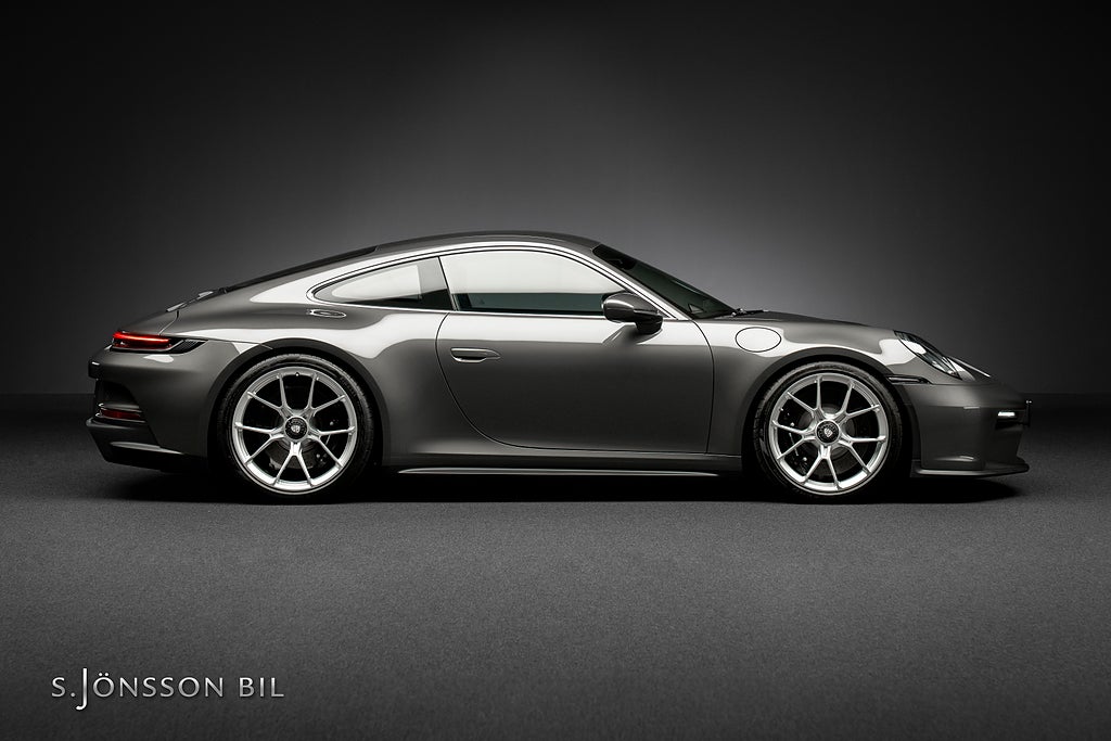 Porsche 911 992 GT3 Touring
