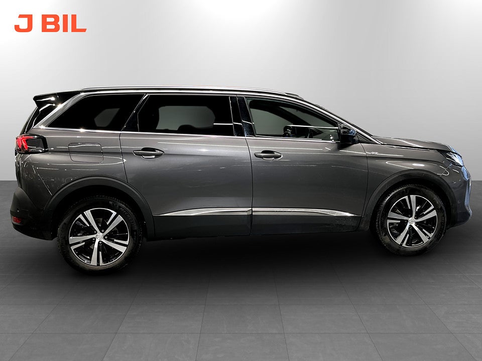 Bild på Peugeot 5008 GT 1.2 PT 130hk Aut 7-SITS B-KAMERA CARPLAY