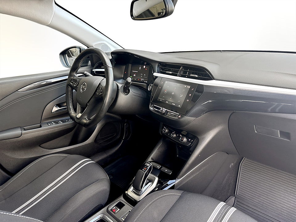 Bild på Opel Corsa D&T 50kWh 136hk Aut B-KAMERA CARPLAY