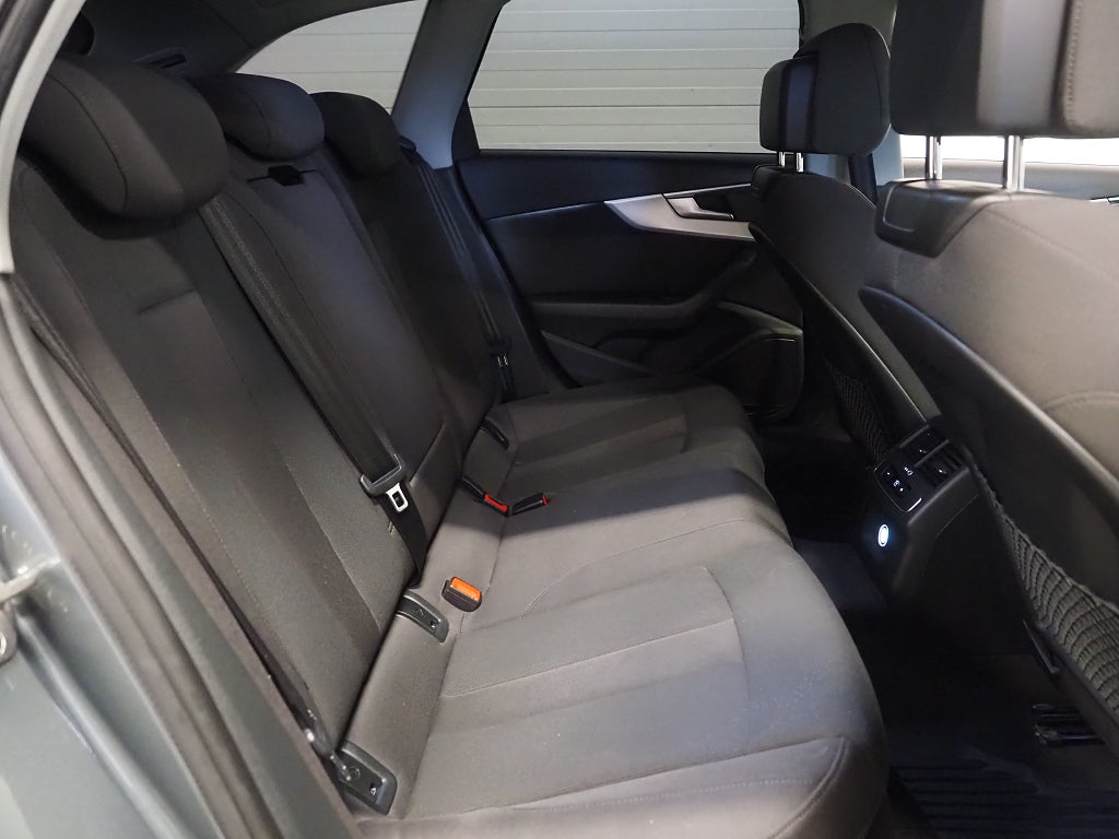 Audi A4 Avant 40 TDI Q S Tronic Proline D-Värm Drag P-Sensorer 2019