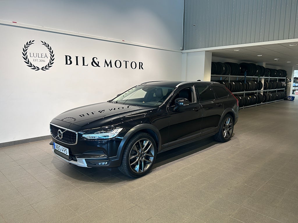 Volvo V90 Cross Country D4 AWD Polestar |4.99%|Drag|SoV|Dubb|Backkamera|Skinn