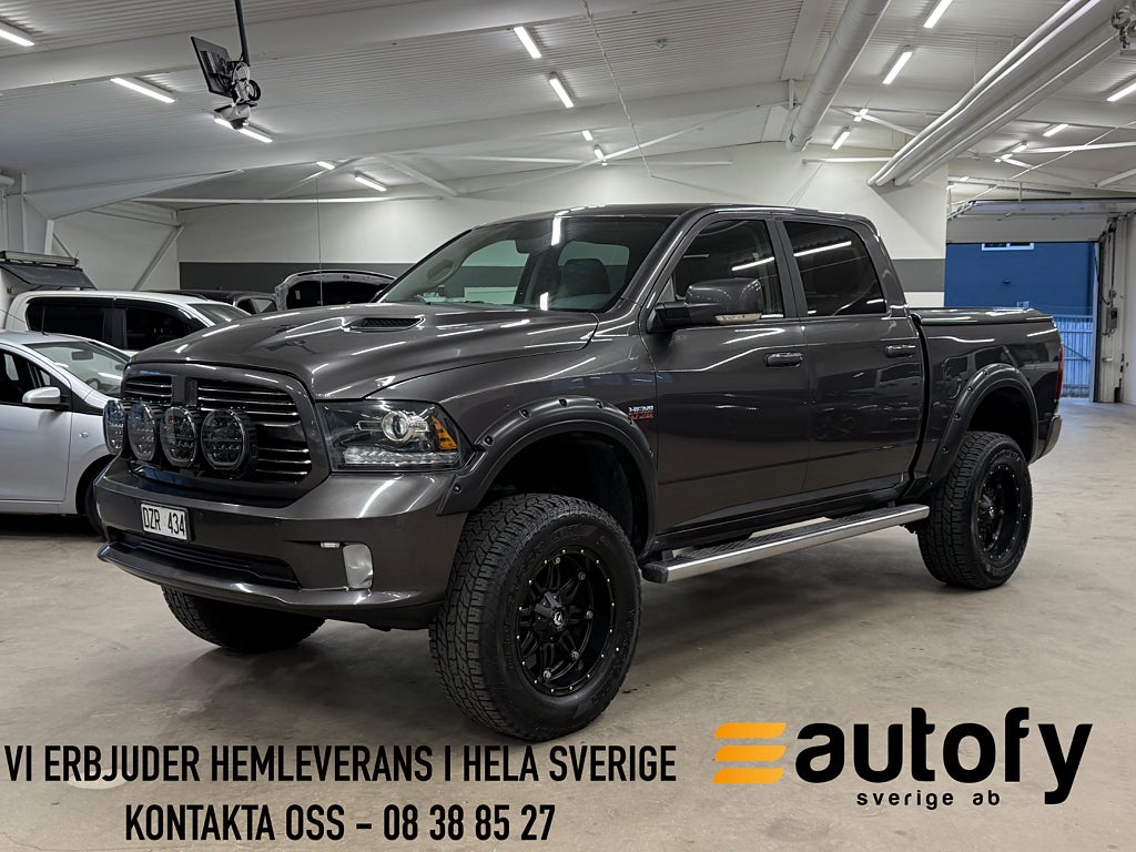 Dodge RAM 1500 5.7 V8 HEMI 4x4 SPORT HÖJD 6'' M-VÄRM SE UTR!