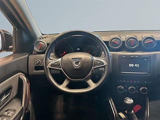 Dacia Duster 1.3 TCe GPF 4×4 Drag Navi Bkamera Farthållare S&V-däck – bild 9