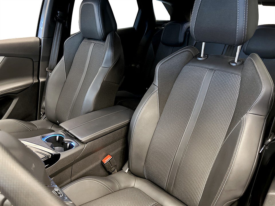 Bild på Peugeot 3008 GT 1.2 PT 130hk Aut - PL 24 månader/2000 mil