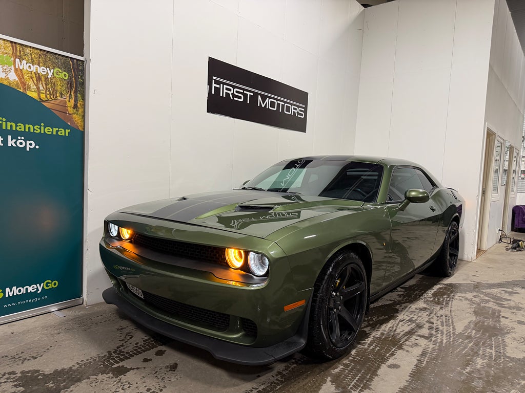 Dodge Challenger 3.6 V6 TorqueFlite/SRT fälgar/Sportavgas/Nybes