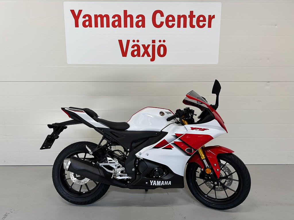 Yamaha R125 Anniversary White 