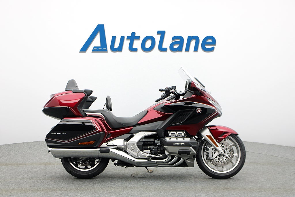 Honda GL1800DA Gold Wing DCT *Endast 1502mil! Rikligt utrustad
