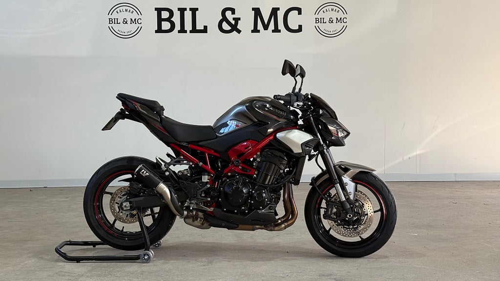 Kawasaki Z900 Endast 28 mil Leo Vince system 0kr instas 