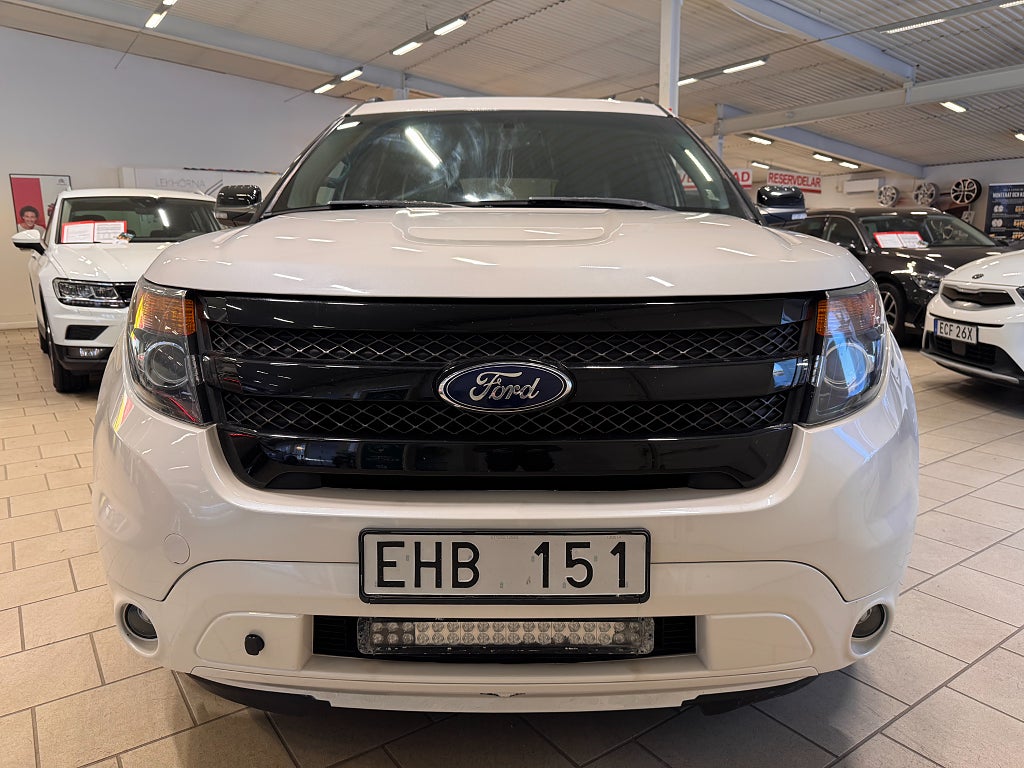 Ford Explorer 2013 - miniatyr 11