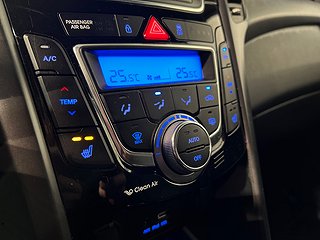 Hyundai i30 5-dörrar 1.6 Premium Mvärm Psens Rattvärme SoV