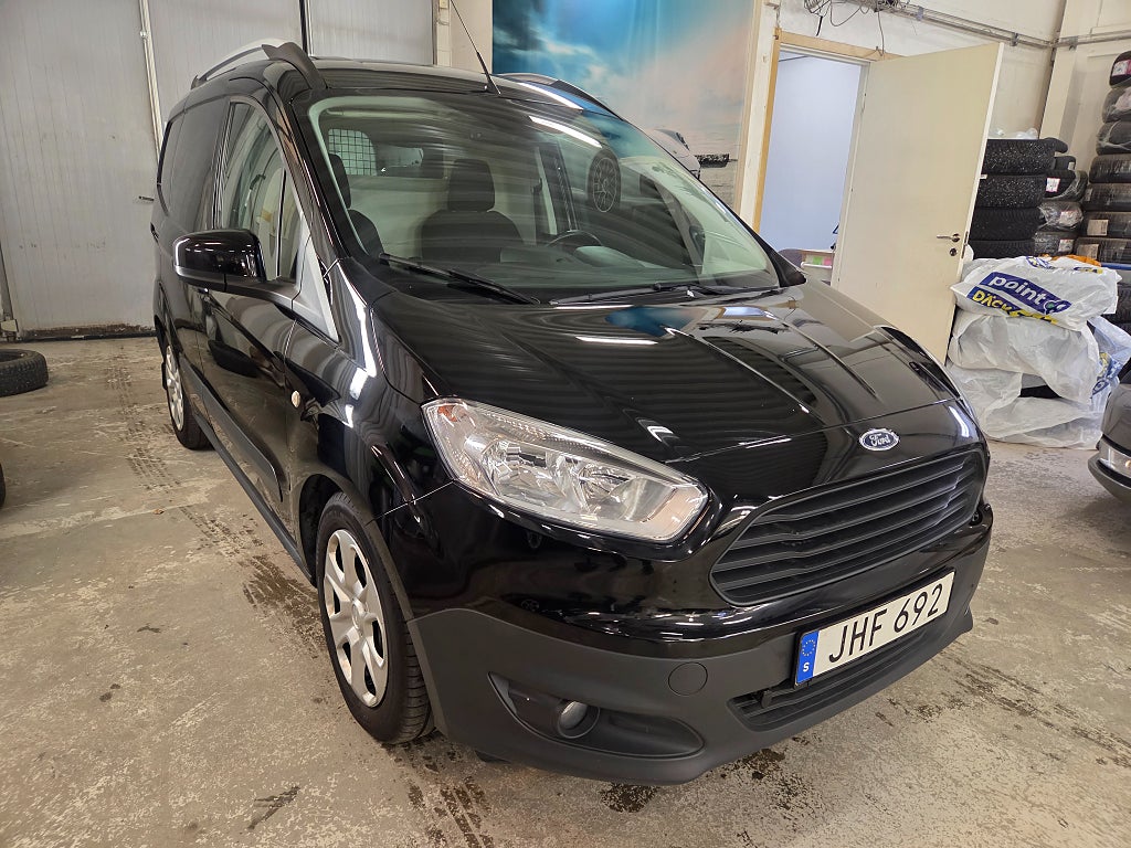 Ford Transit Courier 1.0 Ecofuel 10.000 Mil 2 ägare 1,95% Räntekamp.