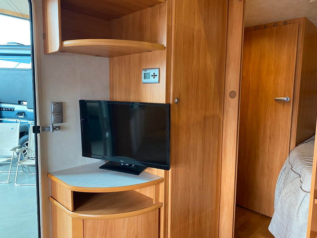 Adria Adora 512 UP  1279 kr/månaden/Vi tar inbyten/Förtält - Adria