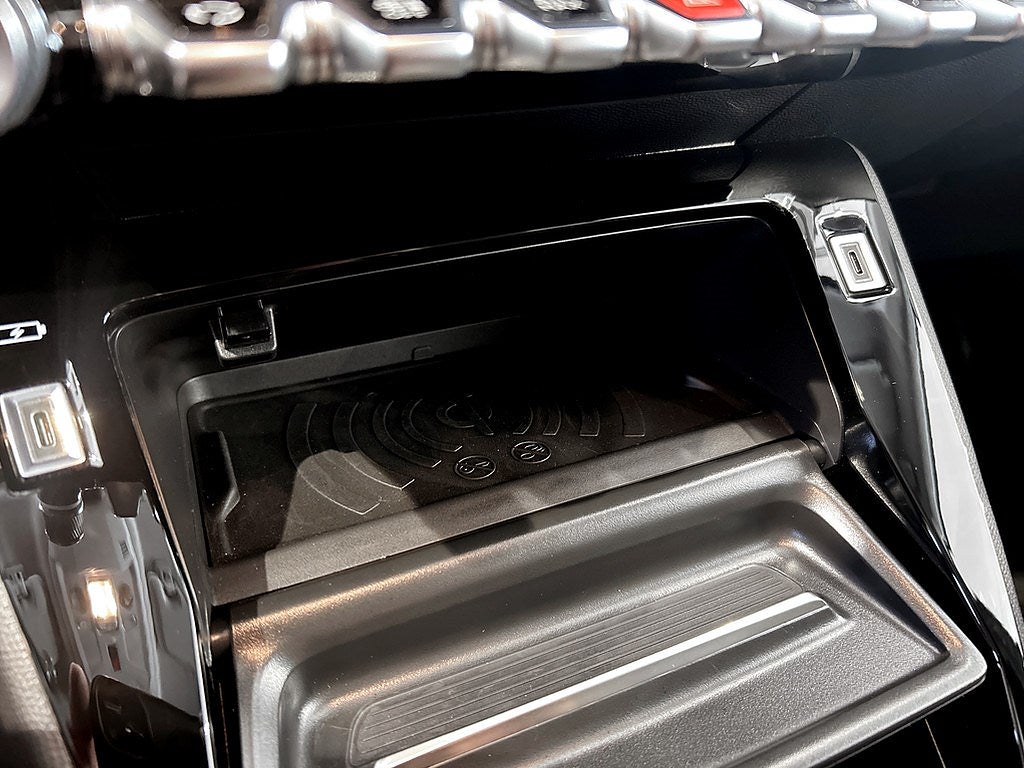 Bild på Peugeot 208 Allure 100hk Aut - 360-KAMERA, CARPLAY