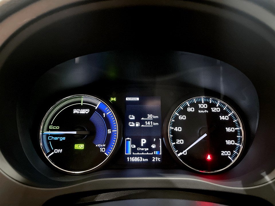 Bild på Mitsubishi Outlander Comfort PHEV 224hk Aut 4WD - B-KAMERA, RATTVÄRME