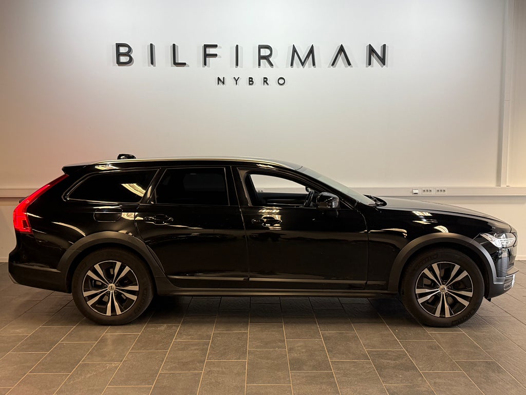 Volvo V90 Cross Country D4 AWD Momentum VOC|VÄRMARE|DRAG