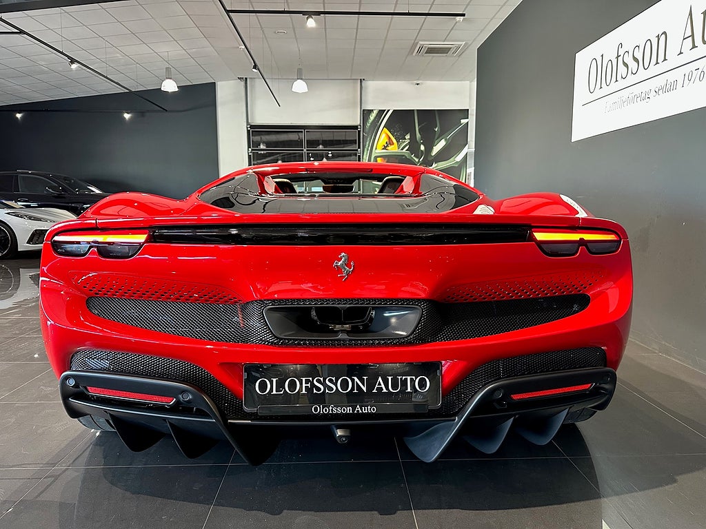 Ferrari 296 GTS 830 hk Lift / Leasebar / Carbon / JBL - bild 17