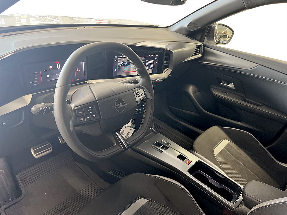 Bild på Opel Mokka GS Hybrid 1.2 Turbo 145hk Aut B-KAMERA CARPLAY
