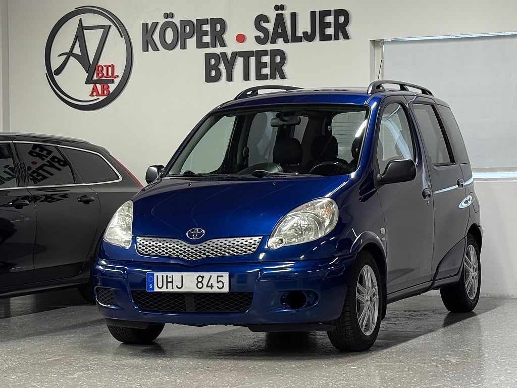 Toyota Yaris Verso 1.3 VVT-i ny bes & service 2ägare arbets & familj bil