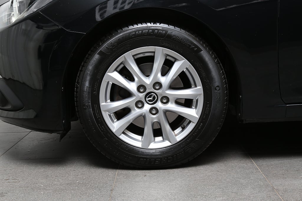 Mazda 3 2,0 SKYACTIV-G 120hk Aut 5D Navi P-sensorer 2013