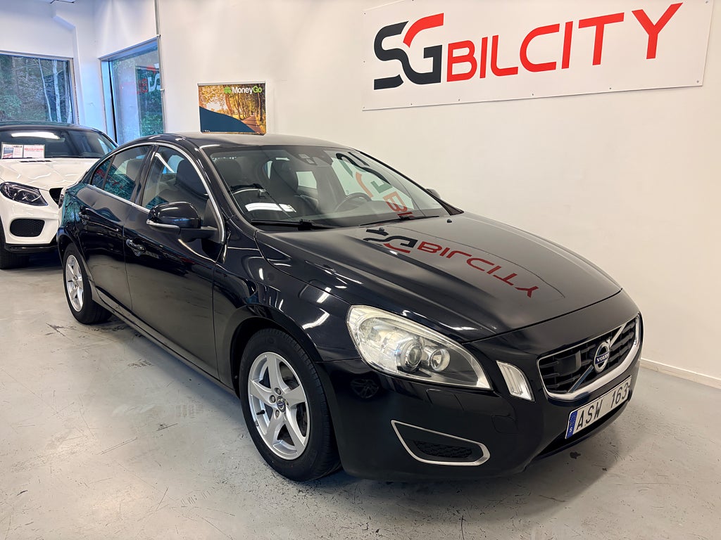 Volvo S60 T4  Automat  Summum  Dragkrok  Skinn  0% RÄNTA