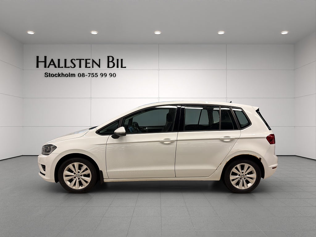 Volkswagen Golf Sportsvan 1.2 TSI 110Hk Automat 1 Ägare Motorvärmare Svensksåld