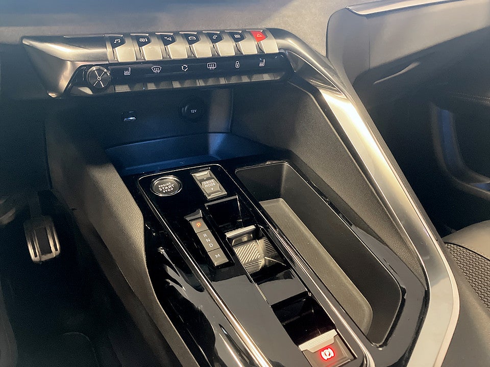 Bild på Peugeot 3008 GT 1.2 PT 130hk Aut B-KAMERA CARPLAY